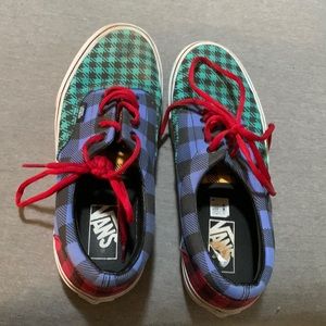 Mens 8 and womens 9.5 Van shoes